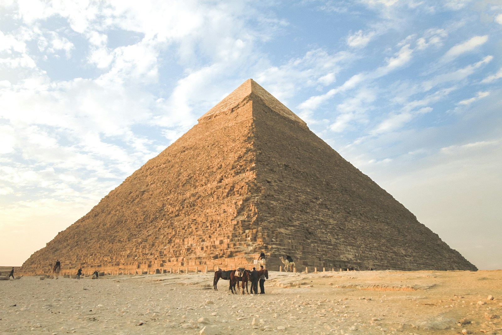 Guía Definitiva 2026: Cómo Planificar tu Viaje a Egipto y Turquía desde Colombia